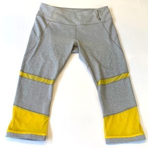 Valiant by Carrie Underwood Yoga Pants Exercise Gray Yellow Size Large Athletic